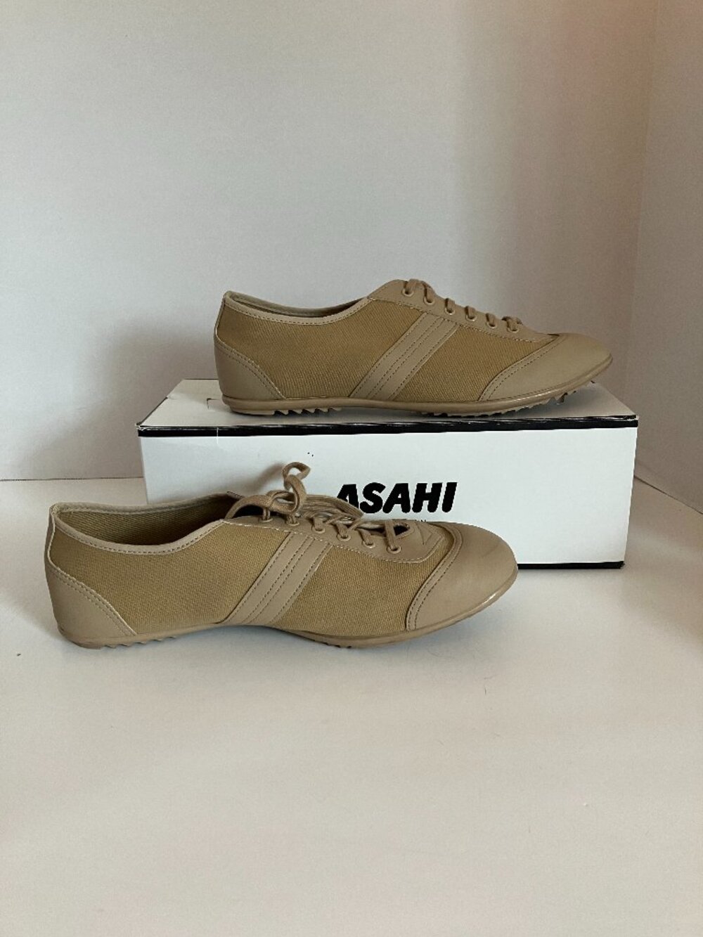 Asahi Size Mens 8 Womens 9-9.5 Sneakers Japan Made (Japanese Size 26).